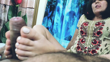 बीबीसी लड़कियों को सेक्स के लिए प्रेरित करता है