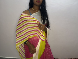 सर्रे के साथ मेरी नई तमिल पत्नी को छूना