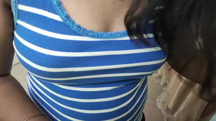 हॉट शिमी और मिन स्कर्ट स्तन प्रेस, बिल्ली रगड़, गधा चुंबन