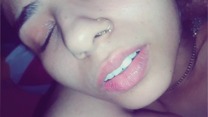 बड़े लंड के साथ कामुक लतिका का कठिन सेक्स