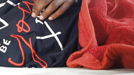 पत्नी पति के साथ धोखा कर रही है