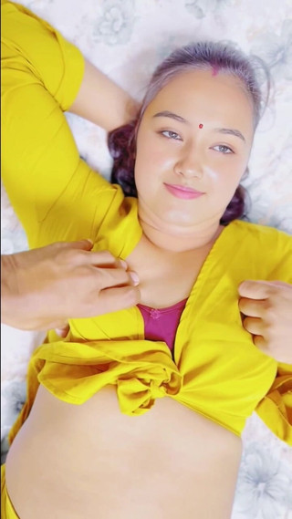 सुंदर किशोर लड़की की पहली बार उसके सौतेले भाई की चूत चुदाई, तंग और गुलाबी बिल्ली की चुदाई XXX वीडियो