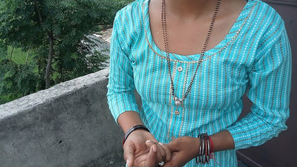 सौतेले भाई के साथ गर्म भारतीय देसी गाँव की सौतेली बहन की चुदाई