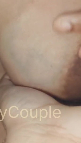 भारतीय पड़ोसी लड़की को बांग्लादेशी लड़के ने चोदा