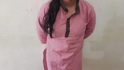 स्पष्ट हिंदी ऑडियो में हॉट 18 वर्षीय भारतीय कॉलेज छात्र और शिक्षक डॉगी स्टाइल में चुदाई कर रहे हैं