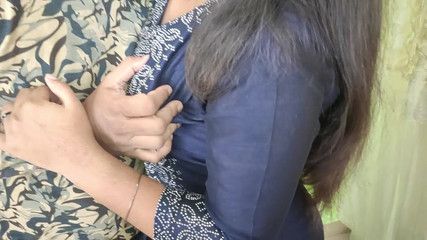 बीडीएसएम एक हाथ छत पर बंधा हुआ और वैष्णवी और शरुन राज द्वारा फैंसी स्टोन चूड़ीदार और लेगिंग्स में रोमांस, लेगिंग्स और टॉप