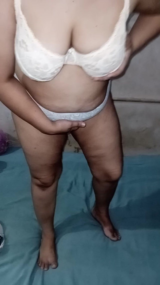 नंगी भाभी