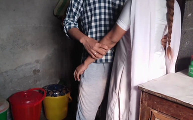 देसी प्राइवेट ट्यूटर ने अपने देसी छात्र को चोदा