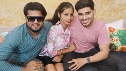 भारतीय देसी थ्रीसम गैंगबैंग हार्डकोर सेक्स वीडियो