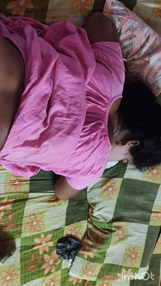 डॉगी स्टाइल में पति के साथ पद्मिनी भाभी की चुदाई