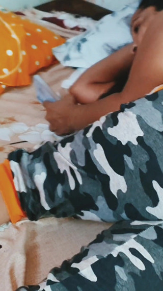 भाभी मूड - जीजाजी घर पर अकेले हैं