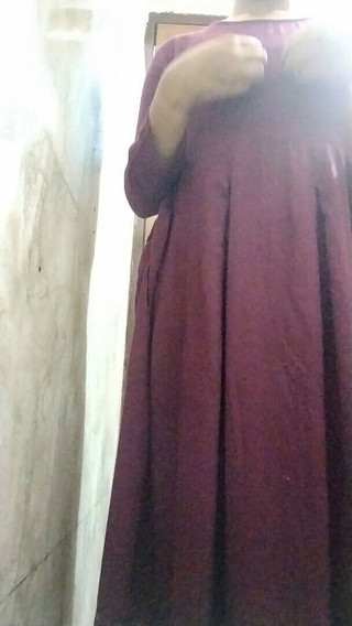 भारतीय देसी लड़की कॉलेज के बाद नहाती हुई और गुदा में उंगली करती हुई