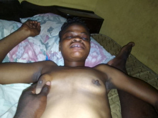 भारतीय कंपनी प्रबंधक ने अपने कर्मचारी को चोदा