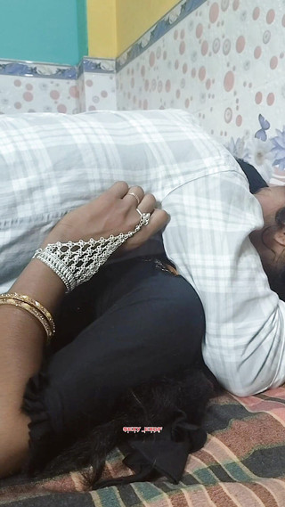 भाभी की सौतेली बहन को होटल में चोदा