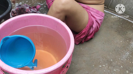 हॉट भाभी जी बाथरूम