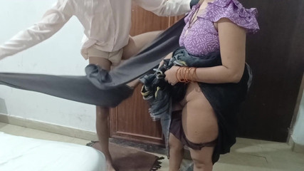 पेशे से नौकरानी सालू भाभी फिर आईं