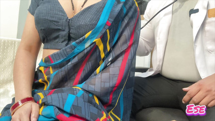 डॉक्टर ने भाभी को चोदकर मजा लिया