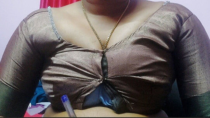 सौतेले पिता के साथ मेरी भाभी का हॉट सेक्स