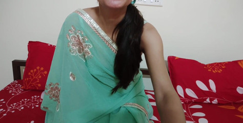 हिंदी सेक्स स्टोरी रोलप्ले - भारतीय सौतेली माँ ने अपने सौतेले बेटे को तब चोदा जब वह पढ़ रहा था