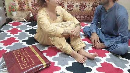 भारतीय देसी पत्नी को पता चला कि उसका पति उसे धोखा दे रहा है, अब उसने अपने पति के दोस्त से चुदाई कराई, स्पष्ट हिंदी ऑडियो