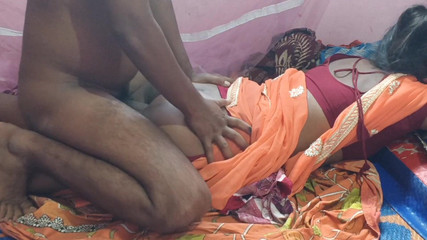 खूबसूरत सौतेली माँ सौतेले बेटे के साथ सर्वश्रेष्ठ कामुक सेक्स! रियल वेबसीरीज सेक्स