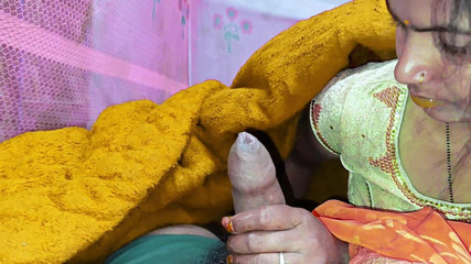 देसी भाभी हॉट मास्टरब्यूटिंग और स्माल्लो कम