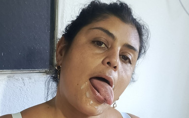 मैंने अपनी सौतेली बहन का मुँह और योनि चोदने के लिए उसका मुँह बंद कर दिया