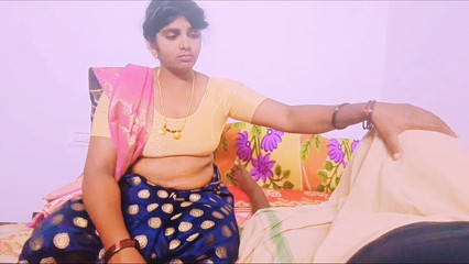 देसी बूढ़े आदमी ने बेटे की खूबसूरत पत्नी को चोदा। तेलुगु गंदी बातें.