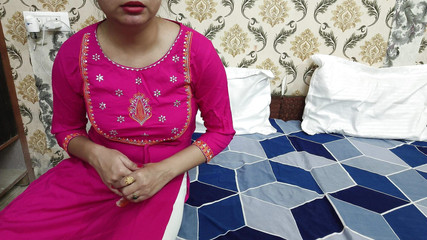 ससुर जी, ऐसा मत करो, मैं तुम्हारे सौतेले बेटे से शिकायत कर दूंगी, पंजाबी ऑडियो में धारियां।