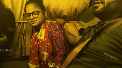 भारतीय देसी प्रेमियों ने बस के अंदर फुल हार्ड हिंदी सेक्स वीडियो शुरू किया