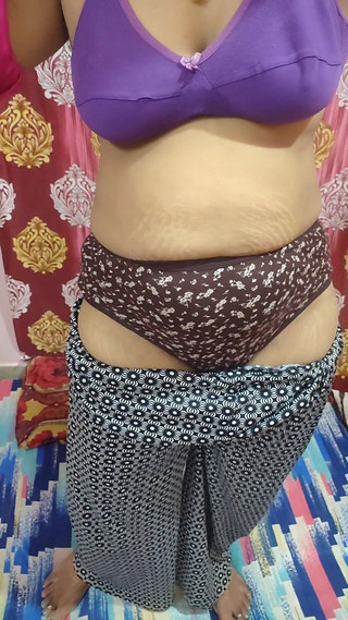 देसी हॉट गर्ल का वीडियो वायरल