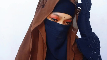 आपने गणित पढ़ाने की बात करके लड़की के साथ क्या किया?