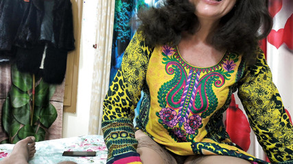 बेशर्म एमआईएलए वेबकैम सेक्स वीडियो