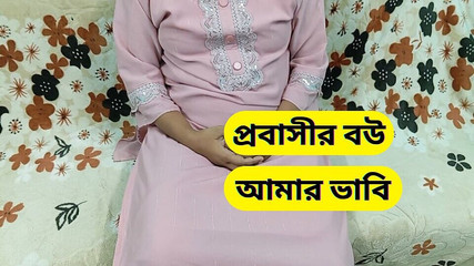 मैं पड़ोसी की सेक्सी पत्नी को खाता हूं