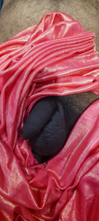 सेक्सी हॉट भाभी बेडरूम में अपने सौतेले भाई के साथ आनंद ले रही हैं