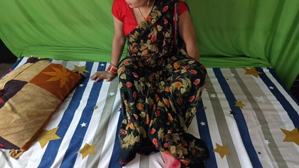 अपने देवर को कमरे में बुलाकर भाभी ने उसका लिंग अपनी योनि में घुसा लिया