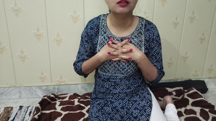 भारतीय खूबसूरत सौतेली बहन ने खुद को चोदा