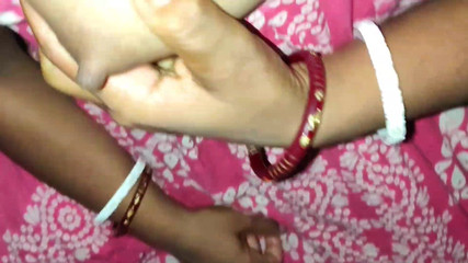 कुत्ते शैली मेरी पत्नी रिले घर का आनंद लें