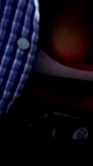 हॉट रोमांस और आनंद का पूरा वीडियो