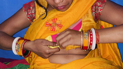 बॉयफ्रेंड ने मुझे नई पैंटी देकर चोदा