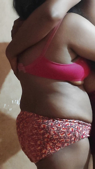 एक अद्भुत दिन के लिए एक अद्भुत शुरुआत की आवश्यकता होती है!! मेरे हॉर्नी के साथ सुबह का सेक्स