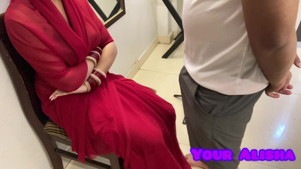 देवर ने अलीशा भाभी का जन्मदिन मनाया और उसकी चूत चोदी