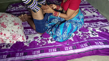 भारतीय सब्जी विक्रेता लड़की की जोरदार चुदाई