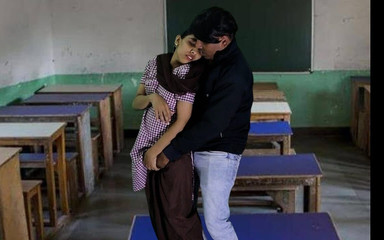 भारतीय गांव की कॉलेज लड़की को उसके बॉयफ्रेंड ने चोदा