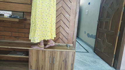 स्पष्ट हिंदी रोलप्ले साराभाभी6 के साथ डिंब और पादने के साथ भव्य मल्किन नोकर XXX सेक्स