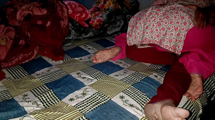 पूरा लंड गांड में घुसा दिया, भाभी जोर से चिल्लाई और देवर को धक्का देकर दूर कर दिया