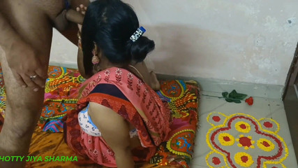 XXX हॉटी जिया ने अपने मकान मालिक से कोविड-19 में किराया माफ करवाया! होली में