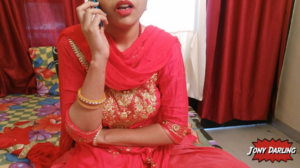 भारतीय सौतेली माँ को उसके सौतेले बेटे द्वारा कट्टर गड़बड़ कर दिया गया