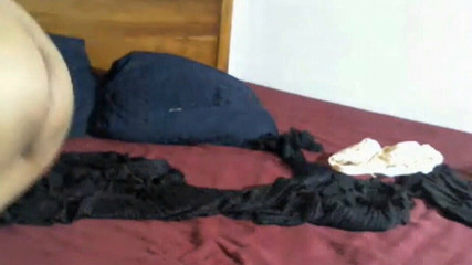 सेलिब्रिटी और अभिनेत्री रात में वस्तुओं का उपयोग करके हस्तमैथुन करते हैं