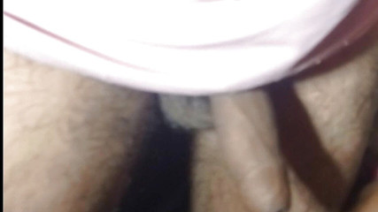 अनियंत्रित शालिनी बहुत भूखी थी, वह तेजी से मेरी पैंट उतार रही थी और मेरी घड़ी चूस रही थी